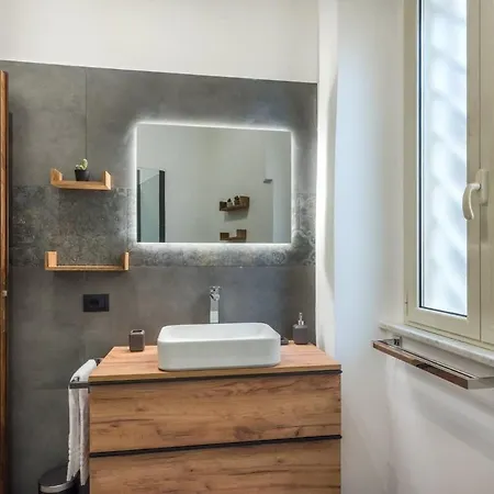 4 Comodi Posti Letto Con Giardino Al Colosseo Apartament *