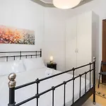 Διαμέρισμα 4 Comodi Posti Letto Con Giardino Al Colosseo *