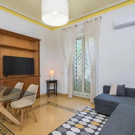 4 Comodi Posti Letto Con Giardino Al Colosseo * Ρώμη