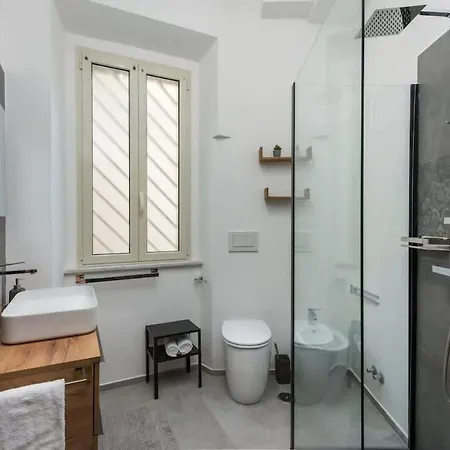Lejlighed 4 Comodi Posti Letto Con Giardino Al Colosseo Rom