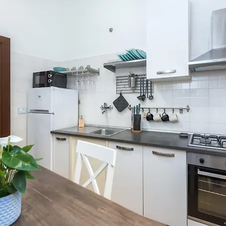 4 Comodi Posti Letto Con Giardino Al Colosseo Appartement *