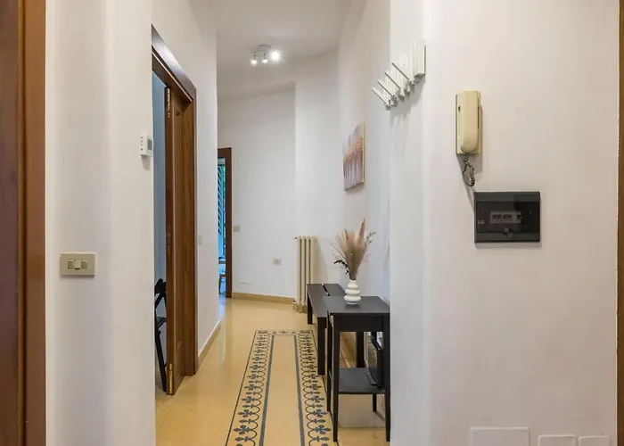 Apartamento 4 Comodi Posti Letto Con Giardino Al Colosseo *