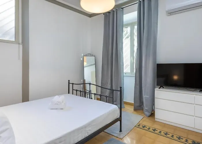 Apartamento 4 Comodi Posti Letto Con Giardino Al Colosseo Roma